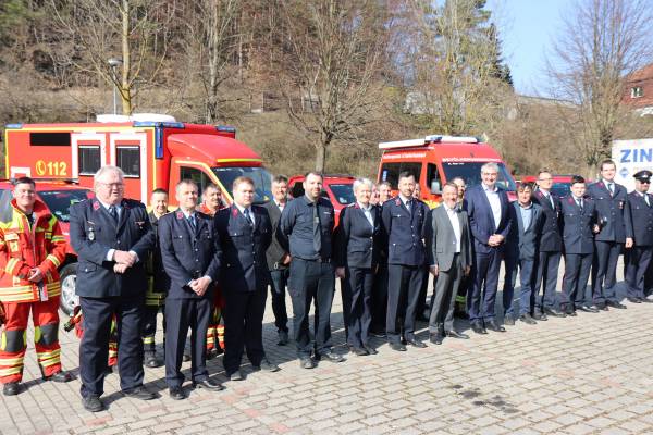 Große Bescherung für fünf Feuerwehren_PM 141 2022-03-25 Sitzendorf Alle zusammen mmod (5) 80.JPG